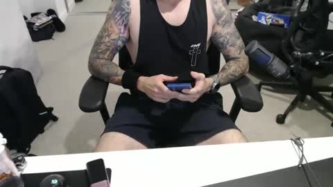 Snapshot of ic987 chatting on 04/10/26, 04:01 ic987 online show from 04/10/26, 04:01