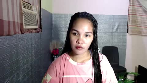 Snapshot of ice_creamyummy25 chatting on 03/01/25, 06:57 im NORMA online show from 03/01/25, 06:57