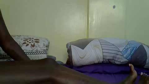 ice_girly online show from 12/21/25, 04:14