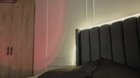 Crystall online show from 11/25/25, 12:16