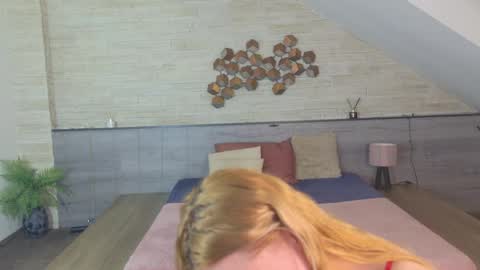 Snapshot of icebluebabe chatting on 05/06/26, 07:52 Ice Blue online show from 05/06/26, 07:52