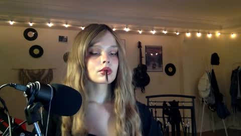 Nina online show from 02/14/26, 11:56