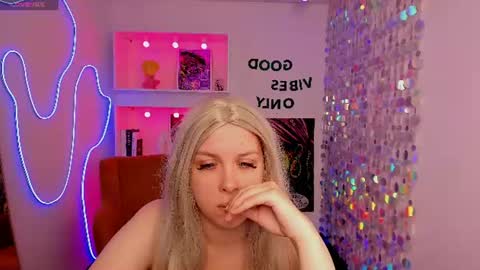 icedafna online show from 07/01/26, 12:40