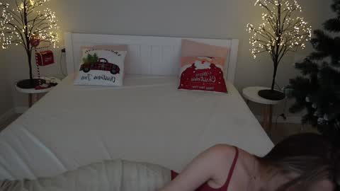 Danielle online show from 12/29/24, 05:33