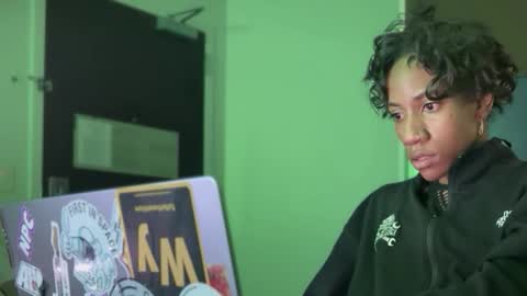 Snapshot of icedmochabree chatting on 02/02/26, 08:24 bree summers online show from 02/02/26, 08:24