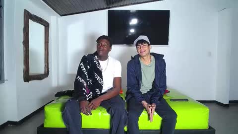 THOMAS AND DAMIAND online show from 11/01/25, 12:18