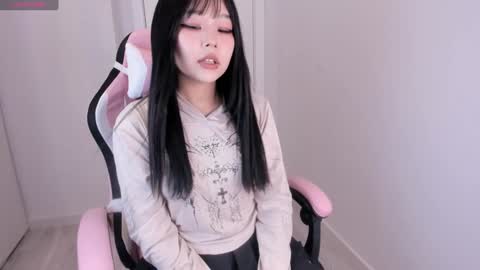 Hitomi   online show from 12/24/24, 06:55