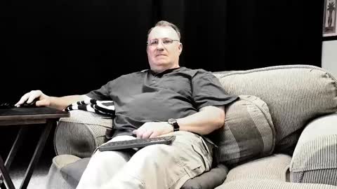 Snapshot of icihristopher chatting on 02/26/25, 11:48 Christopher online show from 02/26/25, 11:48