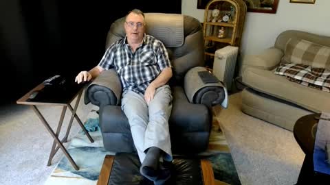 Snapshot of icihristopher chatting on 10/14/25, 10:32 Christopher online show from 10/14/25, 10:32