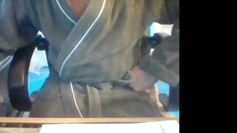 Snapshot of icumalot4you chatting on 12/23/24, 09:05 icumalot4you online show from 12/23/24, 09:05