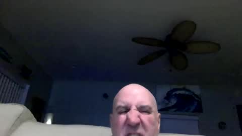 icumming online show from 12/17/25, 02:06