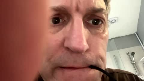 Snapshot of icums4u chatting on 01/13/25, 12:35 icums4u online show from 01/13/25, 12:35