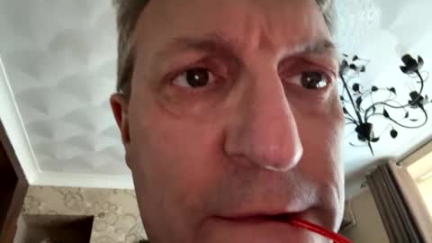 Snapshot of icums4u chatting on 09/25/25, 04:32 icums4u online show from 09/25/25, 04:32