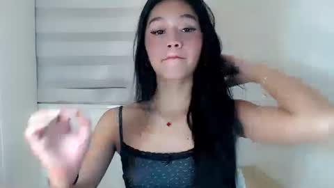 Snapshot of icy_19 chatting on 01/16/25, 08:36 icy_19 online show from 01/16/25, 08:36