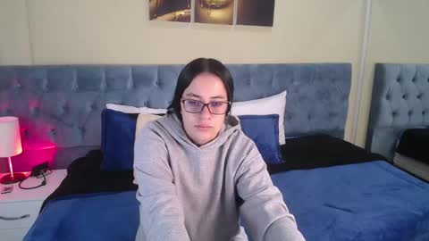 Snapshot of icysweetcam chatting on 12/12/24, 11:40 Icy online show from 12/12/24, 11:40
