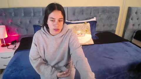 Snapshot of icysweetcam chatting on 12/13/24, 11:34 Icy online show from 12/13/24, 11:34
