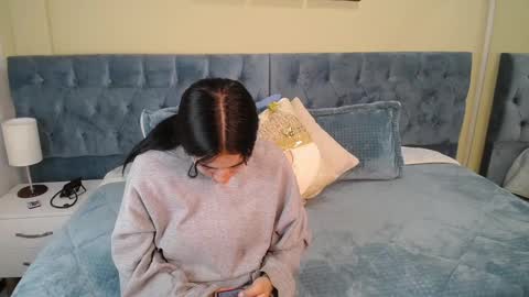 Snapshot of icysweetcam chatting on 12/14/24, 11:50 Icy online show from 12/14/24, 11:50