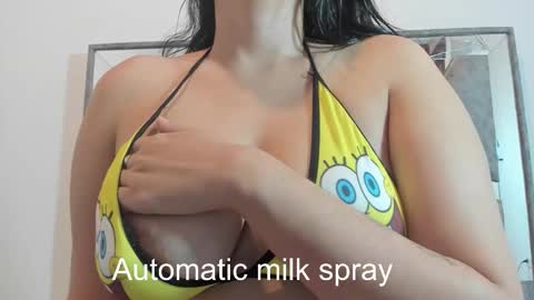 Snapshot of idarazanin24 chatting on 12/05/25, 01:42 Idara Zanin online show from 12/05/25, 01:42