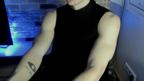 Snapshot of idkiww chatting on 12/21/25, 04:47 yo online show from 12/21/25, 04:47