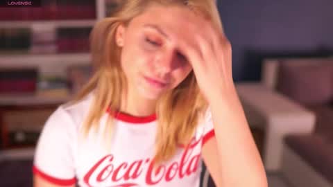 Little Flower online show from 09/11/25, 03:01