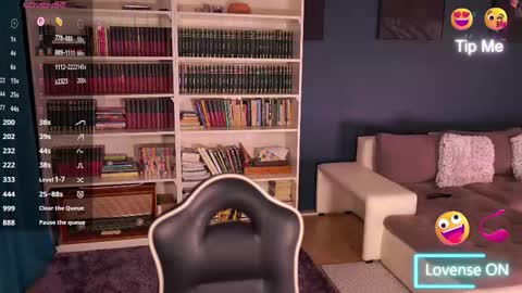 Little Flower online show from 09/16/25, 04:52