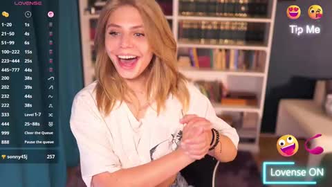 Little Flower online show from 10/18/25, 03:24