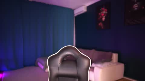 Snapshot of idontlikeguccibelts chatting on 11/16/25, 05:18 Little Flower online show from 11/16/25, 05:18