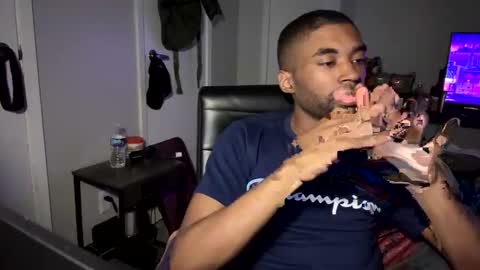 UNO online show from 12/30/24, 01:15