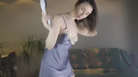 Belle online show from 02/16/25, 03:38