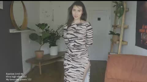 Belle online show from 10/12/25, 10:03