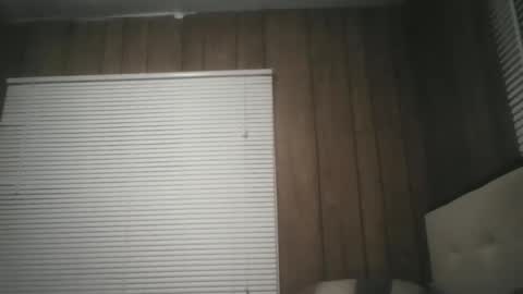 Snapshot of igasu chatting on 11/22/25, 01:37 igasu online show from 11/22/25, 01:37