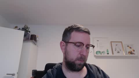 Snapshot of iggi2707 chatting on 12/10/24, 08:40 ner d online show from 12/10/24, 08:40