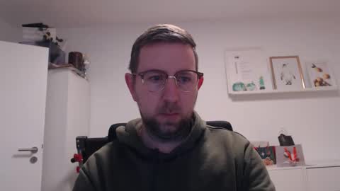 Snapshot of iggi2707 chatting on 12/17/24, 08:01 ner d online show from 12/17/24, 08:01