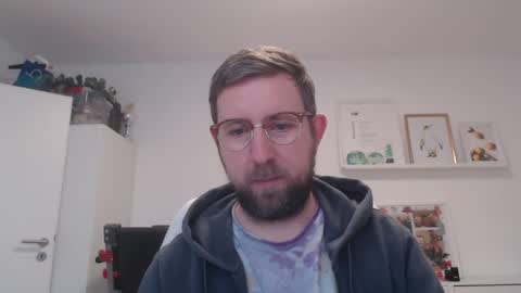 Snapshot of iggi2707 chatting on 01/11/25, 08:11 ner d online show from 01/11/25, 08:11