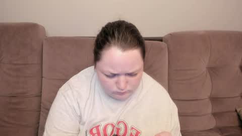 Snapshot of ihaveasecret_ chatting on 07/06/26, 03:03 Alice online show from 07/06/26, 03:03