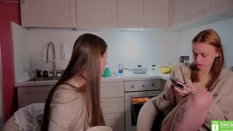 Snapshot of ihavepaws33 chatting on 01/16/26, 10:30 Julia and Mira online show from 01/16/26, 10:30