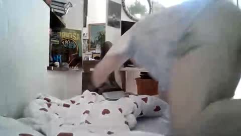 Snapshot of iialm_niceboy chatting on 04/07/26, 11:54 Nice BBOy online show from 04/07/26, 11:54