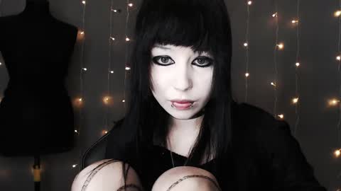 Snapshot of iiiiiiis chatting on 04/16/26, 12:22 iiiiiiis online show from 04/16/26, 12:22