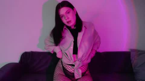 Vella online show from 09/12/25, 12:11