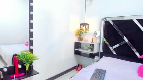 Isabella online show from 09/25/25, 01:26