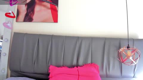 Snapshot of iisabella_noa chatting on 07/16/26, 01:17 Isabella online show from 07/16/26, 01:17