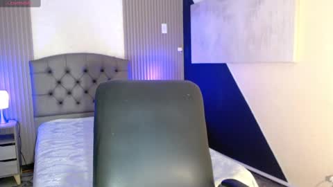 Snapshot of iisabella_smith_ chatting on 09/24/25, 08:01 Isa online show from 09/24/25, 08:01