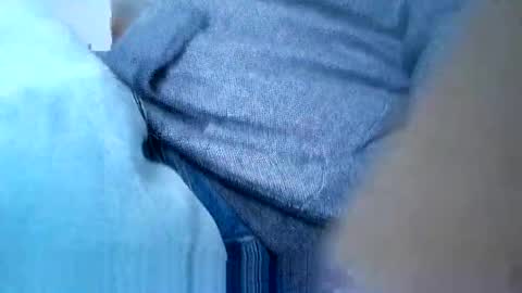 Snapshot of ikbenzo chatting on 12/12/24, 10:45 ikbenzo online show from 12/12/24, 10:45