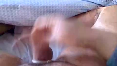 Snapshot of ikbenzo chatting on 03/03/25, 02:15 ikbenzo online show from 03/03/25, 02:15