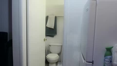 Snapshot of ikebbcdaddy chatting on 12/16/24, 02:25 IkebbcDaddy online show from 12/16/24, 02:25