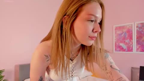 Snapshot of ikesha_blair chatting on 11/18/25, 11:25 Vasilisa online show from 11/18/25, 11:25