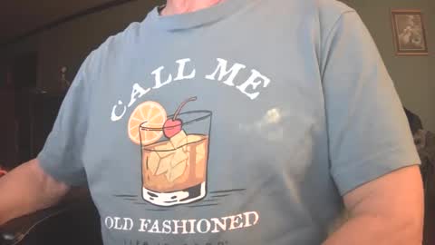 Snapshot of il_undercover chatting on 12/28/24, 12:13 il_undercover online show from 12/28/24, 12:13