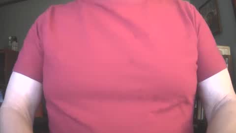 Snapshot of il_undercover chatting on 01/17/25, 10:33 il_undercover online show from 01/17/25, 10:33
