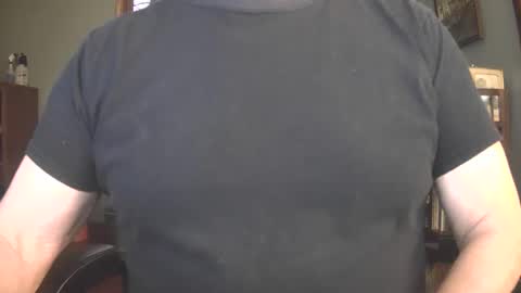 Snapshot of il_undercover chatting on 02/01/25, 12:47 il_undercover online show from 02/01/25, 12:47