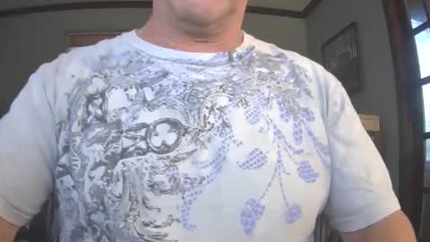 Snapshot of il_undercover chatting on 03/02/25, 12:32 il_undercover online show from 03/02/25, 12:32